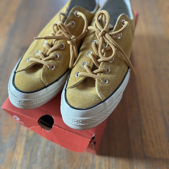 Converse Chuck Taylor All Star 70 Ox
Desert Marigold 7.5 men’s - Picture 9 of 13